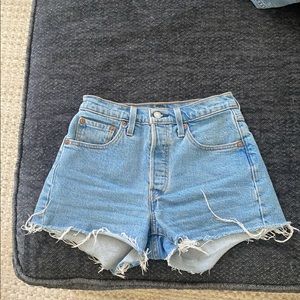 LEVIS 501 W24  SHORTS